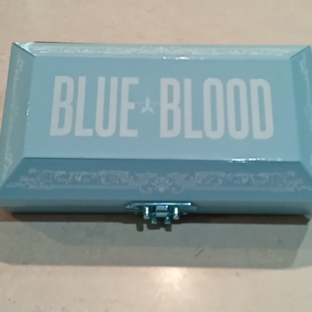 Jeffree Star Blue Blood Artistry Palette, new!